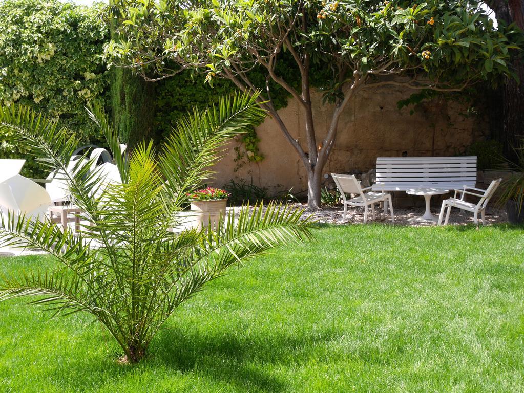 Bed and Breakfast Le relais d'Angélique Lunel  Esterno foto