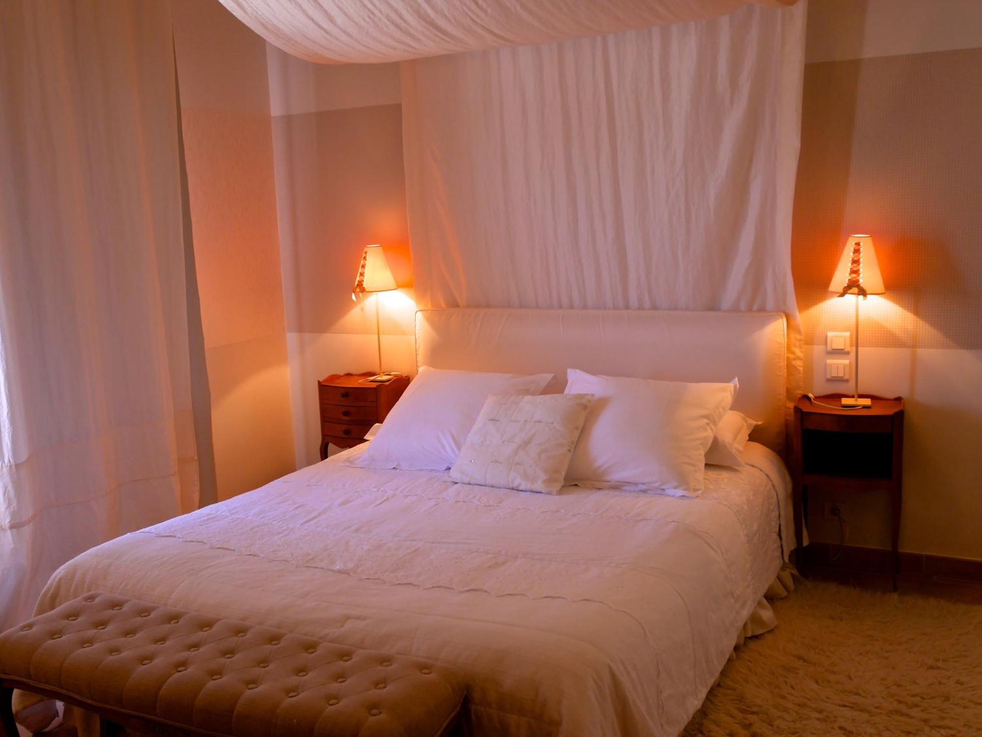 Bed and Breakfast Le relais d'Angélique Lunel  Camera foto
