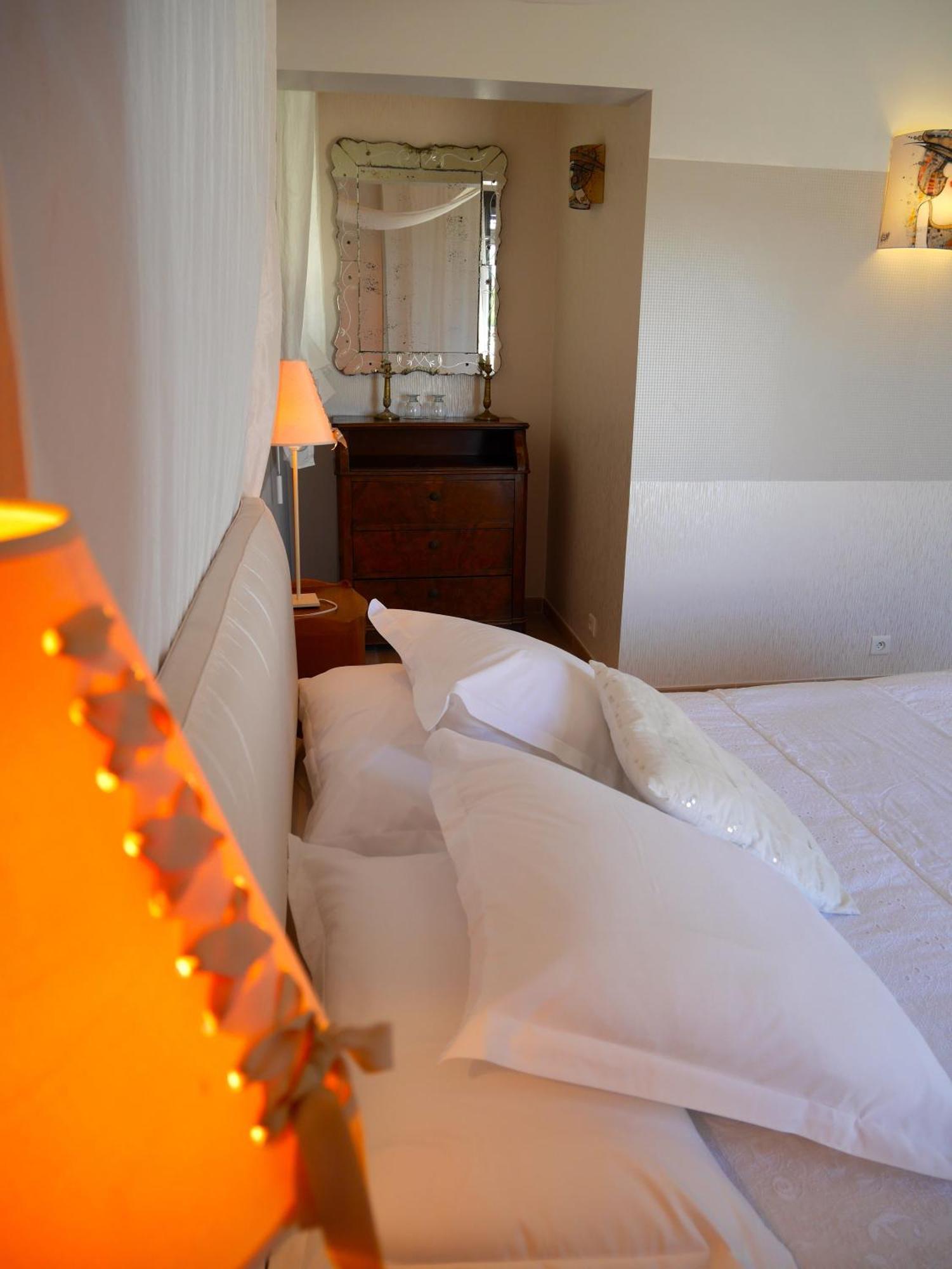 Bed and Breakfast Le relais d'Angélique Lunel  Camera foto