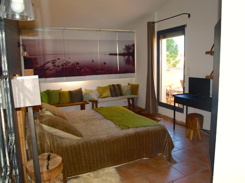 Bed and Breakfast Le relais d'Angélique Lunel  Esterno foto