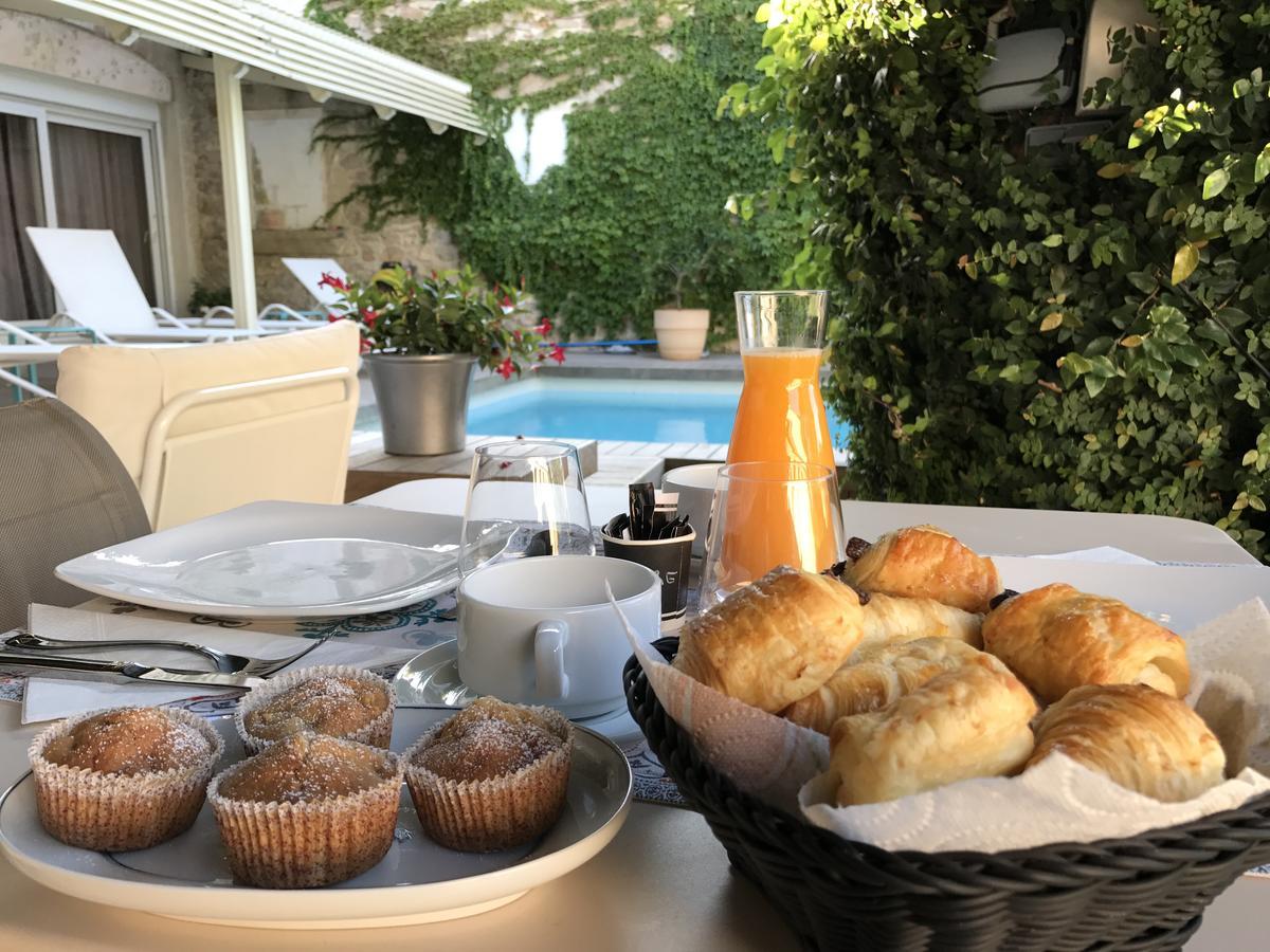 Bed and Breakfast Le relais d'Angélique Lunel  Esterno foto